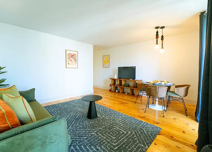 Lifestyle At By Upperground Apartment Porto