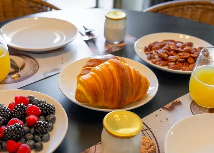 Lifestyle At By Upperground Apartman *